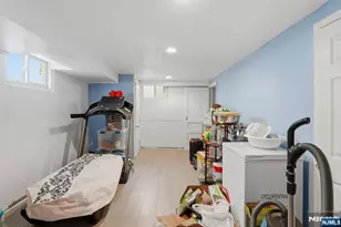 27 Beveridge St, Teaneck Township, NJ 07666 - Photo 36