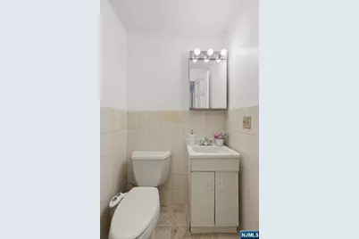 27 Beveridge Street, Teaneck Township, NJ 07666 - Photo 12