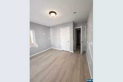63 Huntington Terrace, Newark, NJ 07112 - Photo 8
