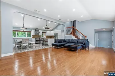 651 Floyd Street, Englewood Cliffs, NJ 07632 - Photo 10