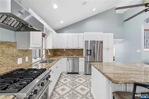 651 Floyd St, Englewood Cliffs, NJ 07632 - Photo 14