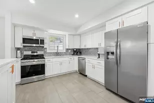10 Julia St, Closter, NJ 07624 - Photo 12
