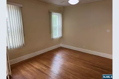 551 Olympia Avenue, Cliffside Park, NJ 07010 - Photo 4