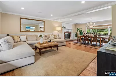 18 Roxbury Downs, Upper Saddle River, NJ 07458 - Photo 8