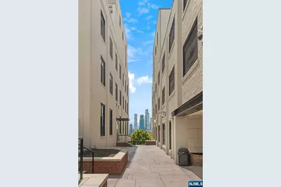 518 Gregory Avenue 201 #201, Weehawken, NJ 07086 - Photo 32