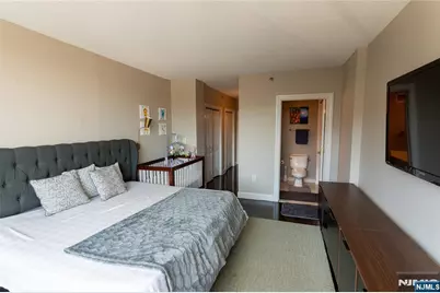 415 Newark Street 5A #5A, Hoboken, NJ 07030 - Photo 18