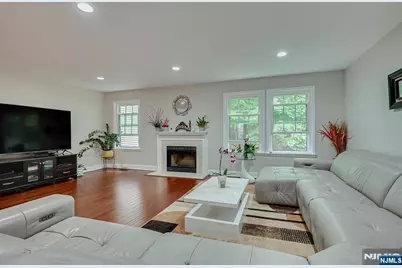 4506 Stonehedge Road 4506 #4506, Edison, NJ 08820 - Photo 18