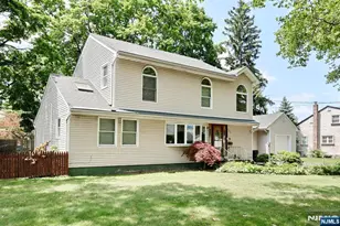 703 Chadwick Dr, Paramus, NJ 07652 - Photo 2