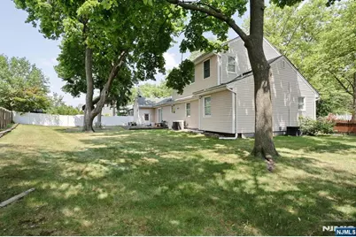 703 Chadwick Drive, Paramus, NJ 07652 - Photo 36