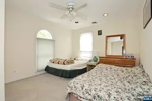 703 Chadwick Dr, Paramus, NJ 07652 - Photo 22