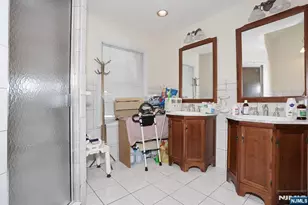 703 Chadwick Dr, Paramus, NJ 07652 - Photo 16