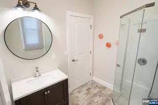528 Undercliff Ave, Edgewater, NJ 07020 - Photo 16