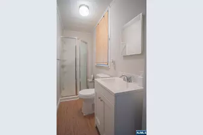 528 Undercliff Avenue, Edgewater, NJ 07020 - Photo 10