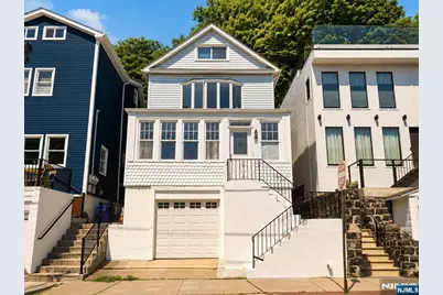 528 Undercliff Avenue, Edgewater, NJ 07020 - Photo 1