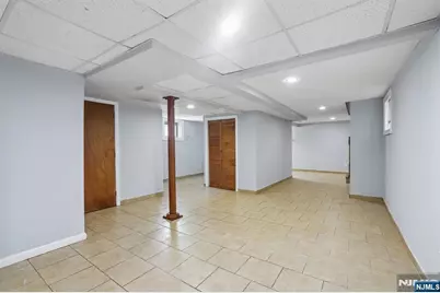 310 Centre Avenue, Secaucus, NJ 07094 - Photo 34