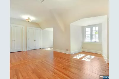 1 Laurel Place, Montclair, NJ 07043 - Photo 16