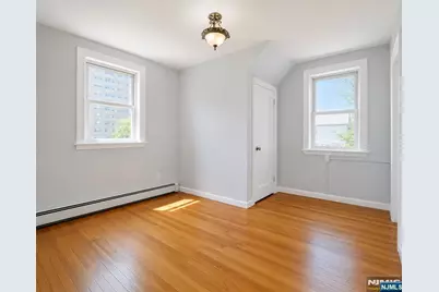 1014 Ponsi Street Fl2 #FL2, Fort Lee, NJ 07024 - Photo 2