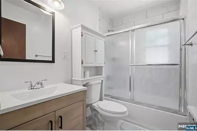 17 E Johnson Avenue, Bergenfield, NJ 07621 - Photo 6
