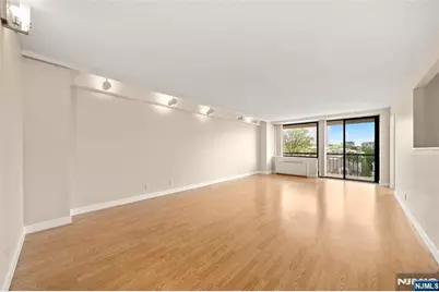 200 Old Palisade Road 4A #4A, Fort Lee, NJ 07624 - Photo 2