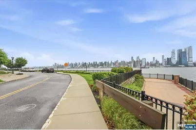 150 Henley Place 210 #210, Weehawken, NJ 07086 - Photo 46