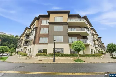 150 Henley Place 210 #210, Weehawken, NJ 07086 - Photo 50