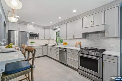 378 Van Beekum Place, Wyckoff Township, NJ 07481 - Photo 12