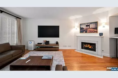 40 Schindler Court, Upper Saddle River, NJ 07458 - Photo 6
