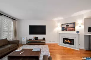 40 Schindler Ct, Upper Saddle River, NJ 07458 - Photo 6