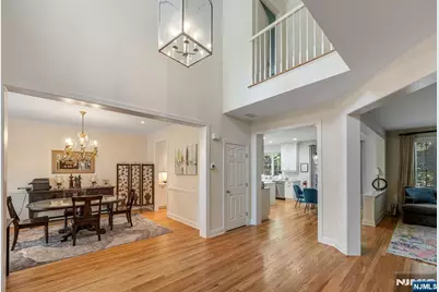 40 Schindler Court, Upper Saddle River, NJ 07458 - Photo 4