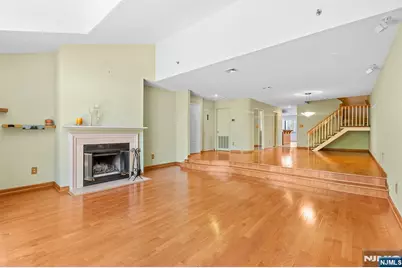 8 Wadsworth Court, Teaneck Township, NJ 07666 - Photo 8