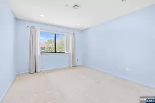 8 Wadsworth Ct, Teaneck Township, NJ 07666 - Photo 22
