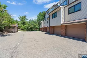 8 Wadsworth Ct, Teaneck Township, NJ 07666 - Photo 40
