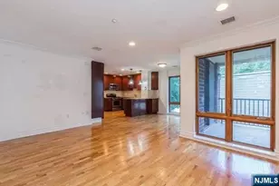 17 Meadow Road 307, Rutherford, NJ 07070 - Photo 4