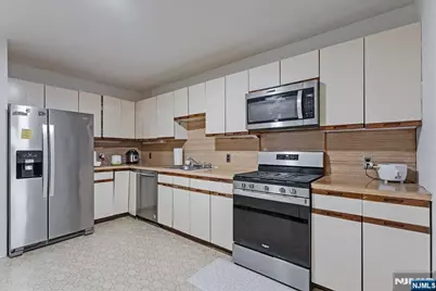 31 Lockley Court, Wayne, NJ 07470 - Photo 10