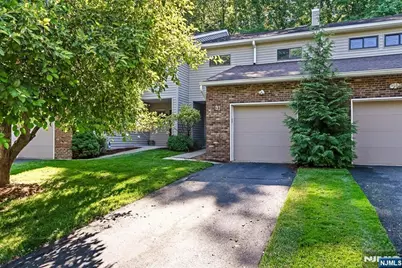 31 Lockley Court, Wayne, NJ 07470 - Photo 1