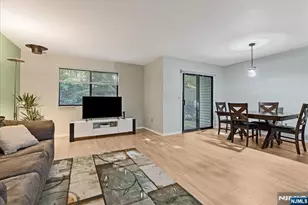 31 Lockley Ct, Wayne, NJ 07470 - Photo 6