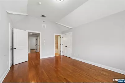 2462 3rd Street, Fort Lee, NJ 07024 - Photo 22