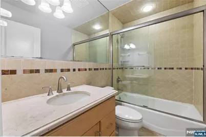 2462 3rd Street, Fort Lee, NJ 07024 - Photo 28