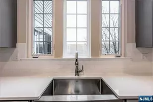 403 Laurel Ln, Cresskill, NJ 07626 - Photo 10