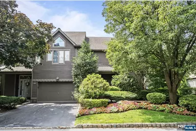 22 W Pamrapo Court, Glen Rock, NJ 07452 - Photo 1