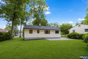 61 Mackay Ave, Waldwick, NJ 07463 - Photo 28