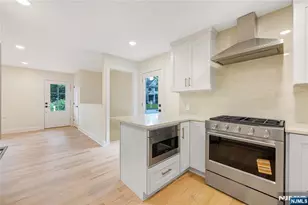 61 Mackay Ave, Waldwick, NJ 07463 - Photo 10