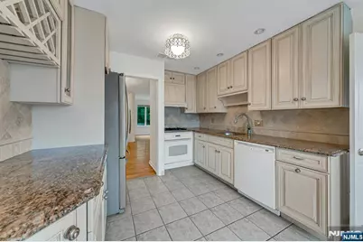141 Middlesex Avenue, Englewood Cliffs, NJ 07632 - Photo 10