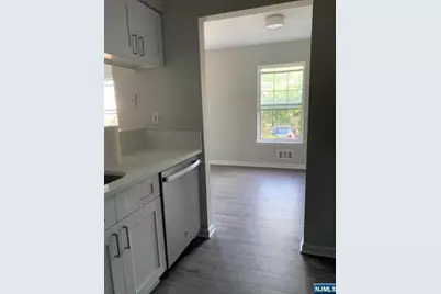 124 Union Avenue 4 #4, Belleville, NJ 07109 - Photo 4