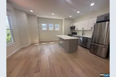 82 Grove Street 1 #1, Montclair, NJ 07042 - Photo 4