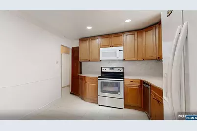 951 Liberty Avenue, Hillside, NJ 07205 - Photo 16
