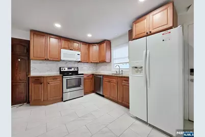 951 Liberty Avenue, Hillside, NJ 07205 - Photo 18