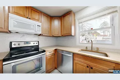 951 Liberty Avenue, Hillside, NJ 07205 - Photo 20