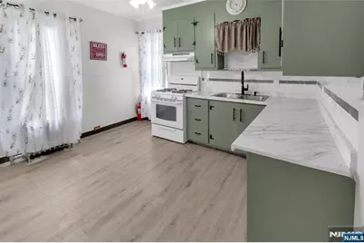 558 Argyle Avenue 2 #2, Orange, NJ 07050 - Photo 4