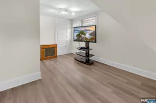 558 Argyle Ave 2, Orange, NJ 07050 - Photo 14